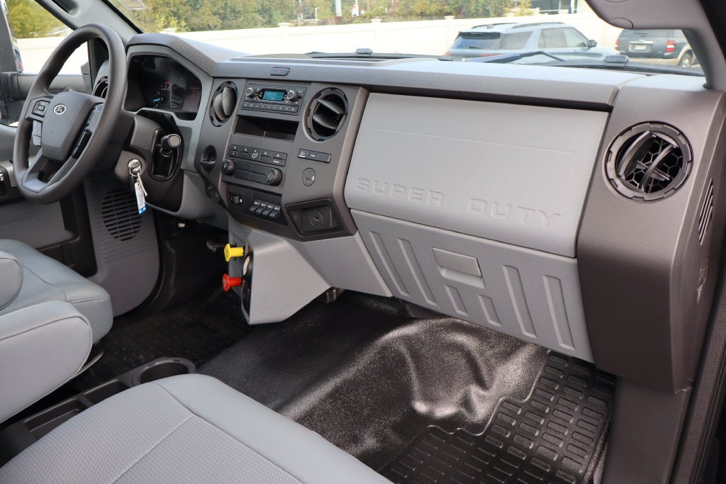 2027 Ford F-750SD DRW Chassis