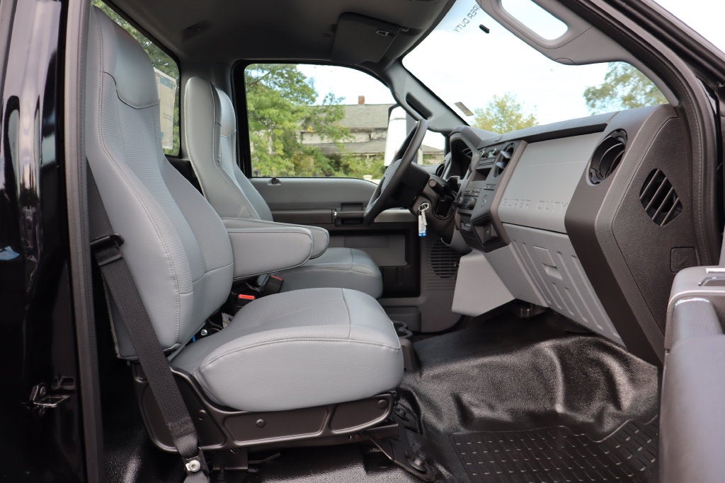 2027 Ford F-750SD DRW Chassis