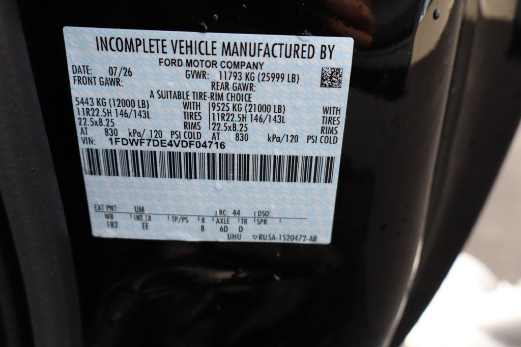 2027 Ford F-750SD DRW Chassis