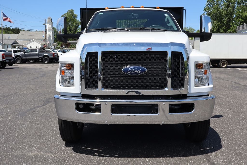 2026 Ford F-750SD DRW w/26' Cross Platform Body