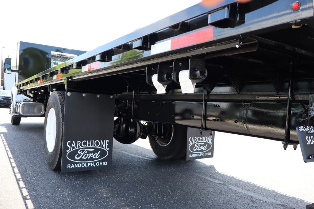 2026 Ford F-750SD DRW w/26' Cross Platform Body
