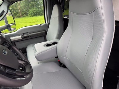 2027 Ford F-750SD Base DRW