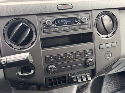 2027 Ford F-750SD Base DRW