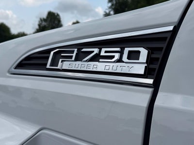 2027 Ford F-750SD Base DRW