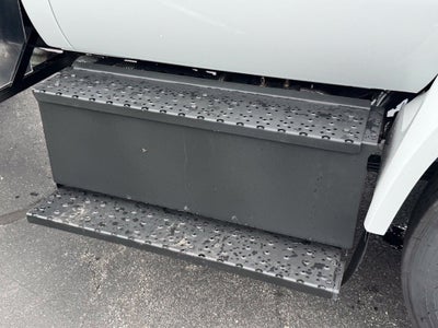 2027 Ford F-750SD Base DRW