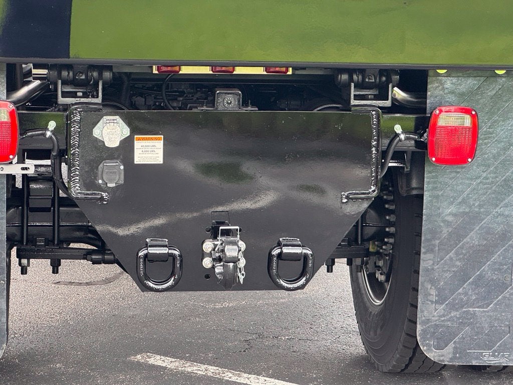 2027 Ford F-750SD Base DRW