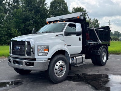 2027 Ford F-750SD Base DRW