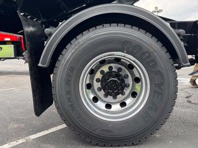 2027 Ford F-750SD Base DRW
