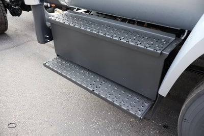 2027 Ford F-750SD Chassis DRW