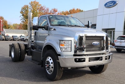 2027 Ford F-750SD Chassis DRW