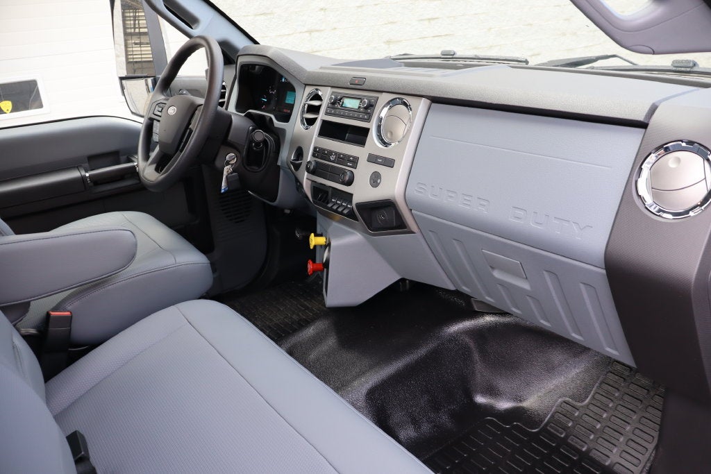 2027 Ford F-750SD Chassis DRW