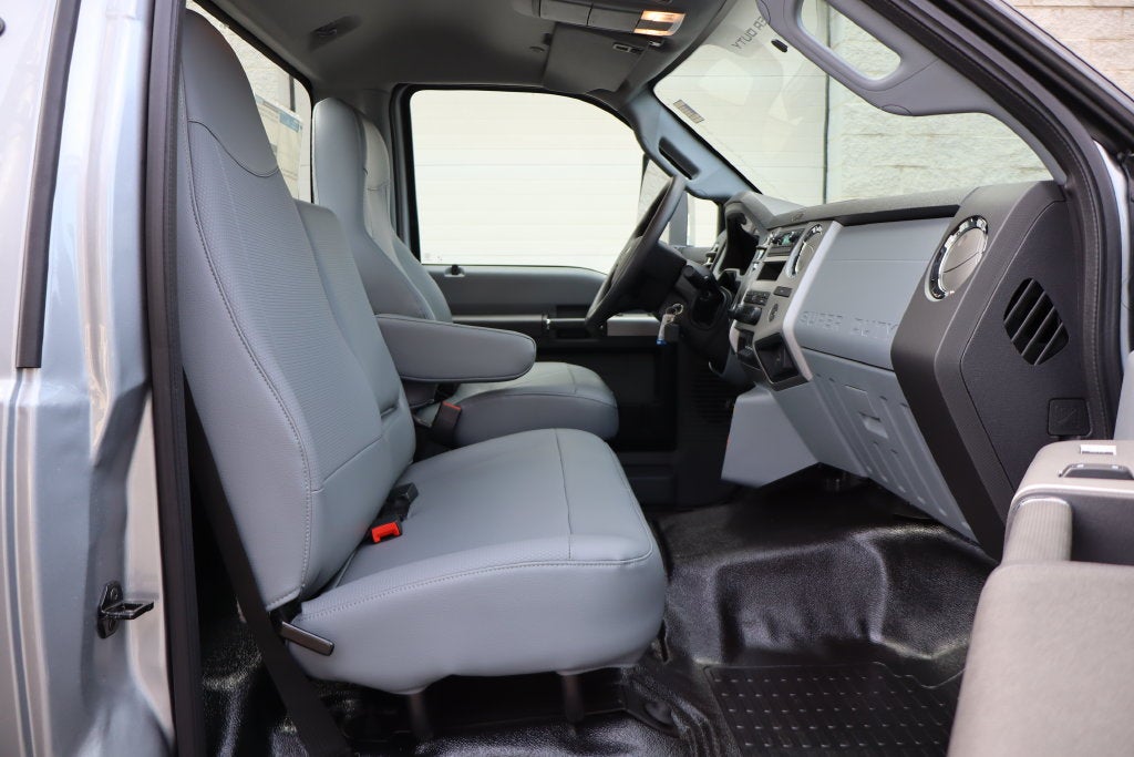 2027 Ford F-750SD Chassis DRW