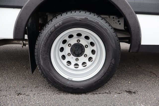 2025 Ford Transit-350 HD LR DRW Cutaway w/17' Aero Cell Cargo Body