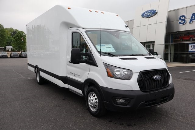 2025 Ford Transit-350 HD LR DRW Cutaway w/17' Aero Cell Cargo Body