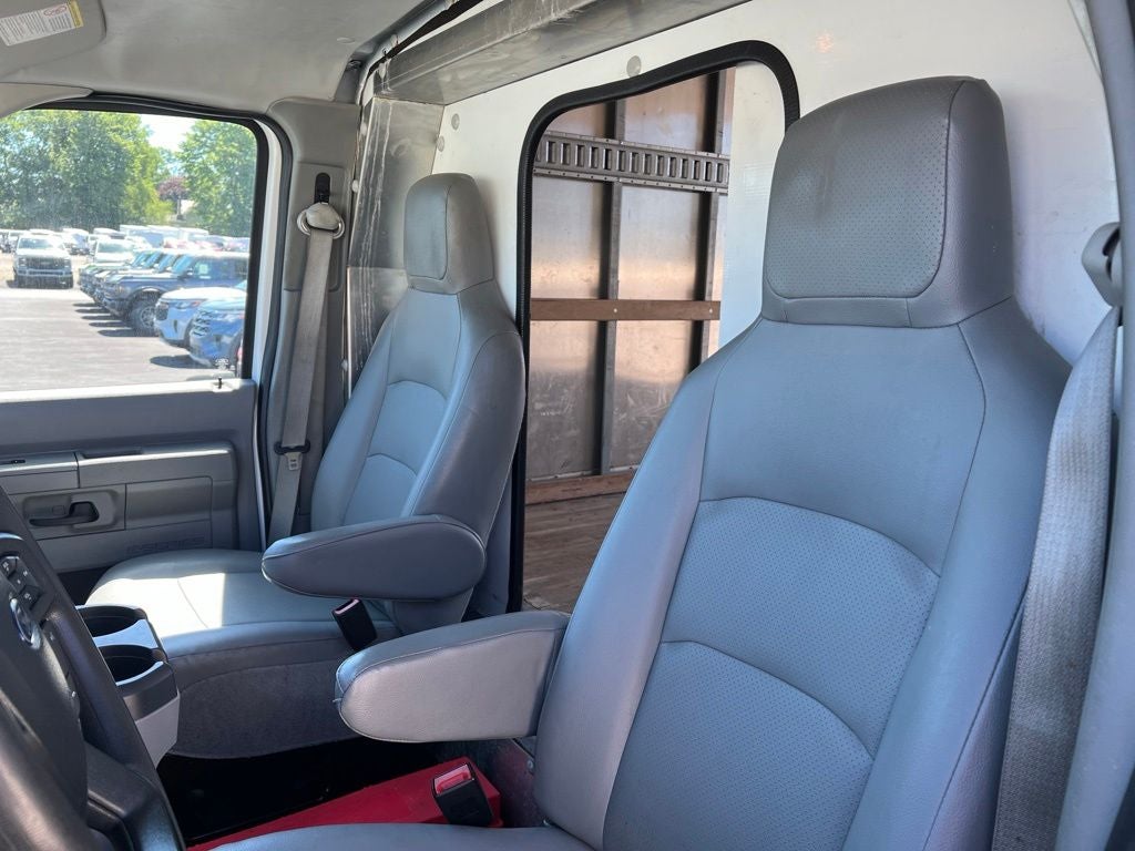 2024 Ford E-450SD Base