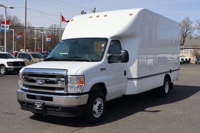 2027 Ford E-450SD Cutaway DRW w/16' Unicell Cargo Box