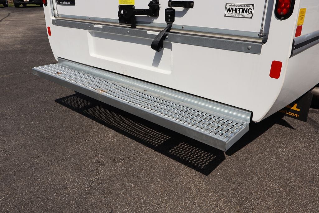 2027 Ford E-450SD Cutaway DRW w/16' Unicell Cargo Box