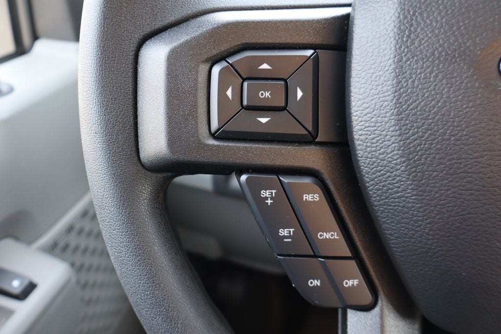 2027 Ford E-450SD Cutaway DRW w/16' Unicell Cargo Box