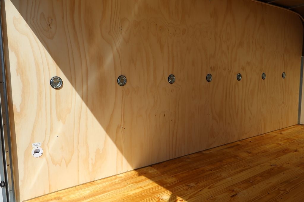 2027 Ford E-450SD Cutaway DRW w/16' Unicell Cargo Box