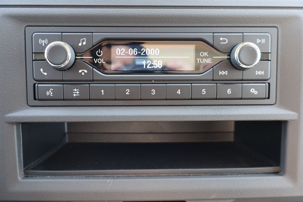 2027 Ford E-450SD Cutaway DRW w/16' Unicell Cargo Box