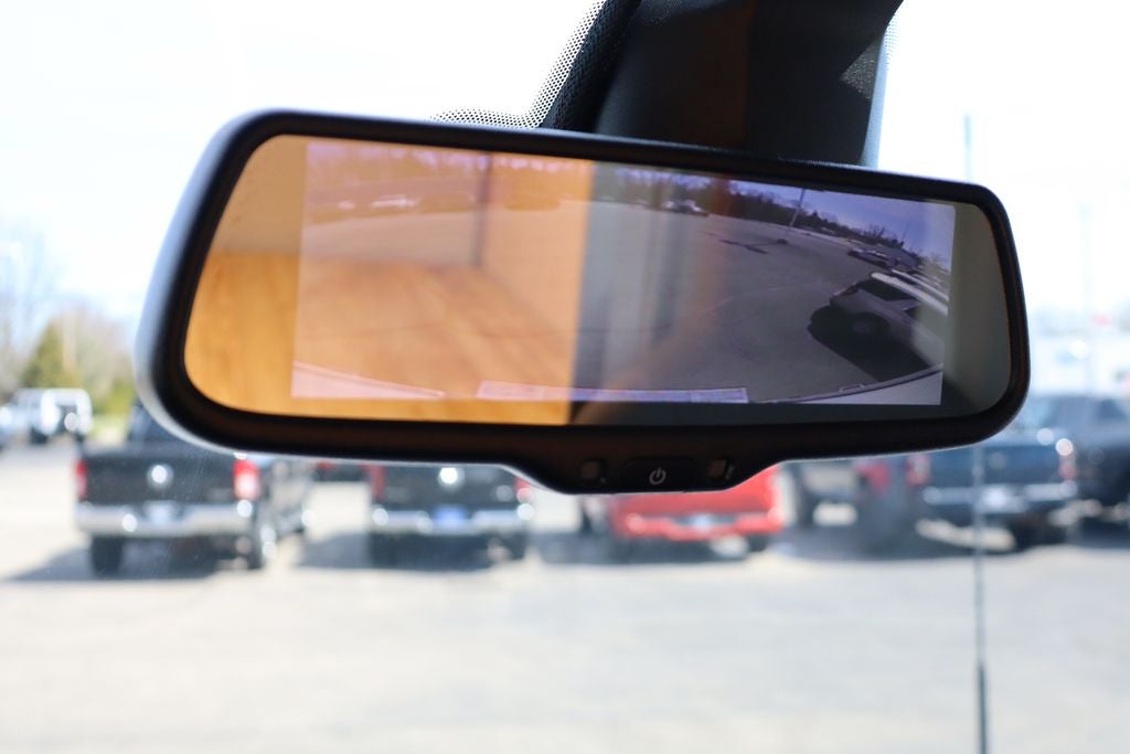 2027 Ford E-450SD Cutaway DRW w/16' Unicell Cargo Box