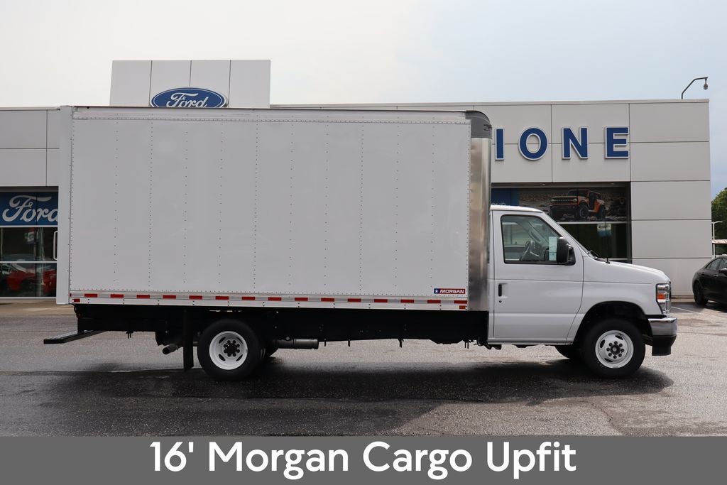 2027 Ford E-450SD Cutaway DRW w/16' Morgan Cargo Box