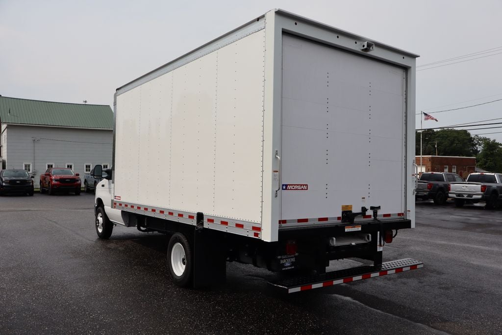 2027 Ford E-450SD Cutaway DRW w/16' Morgan Cargo Box