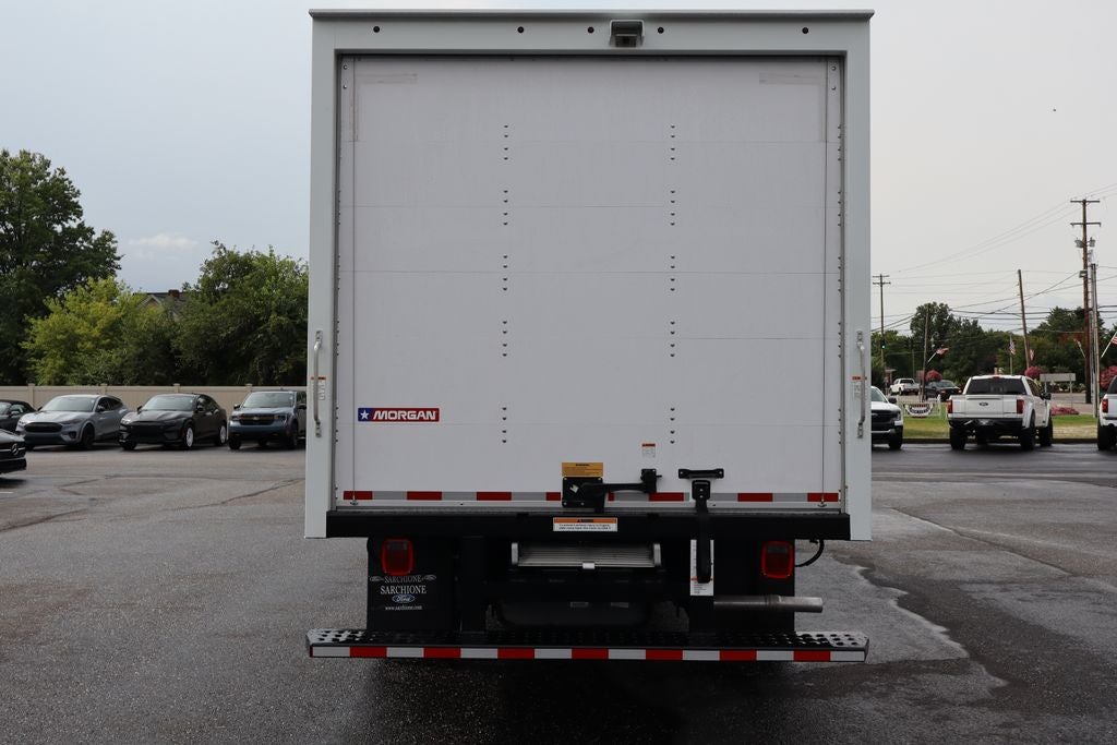 2027 Ford E-450SD Cutaway DRW w/16' Morgan Cargo Box