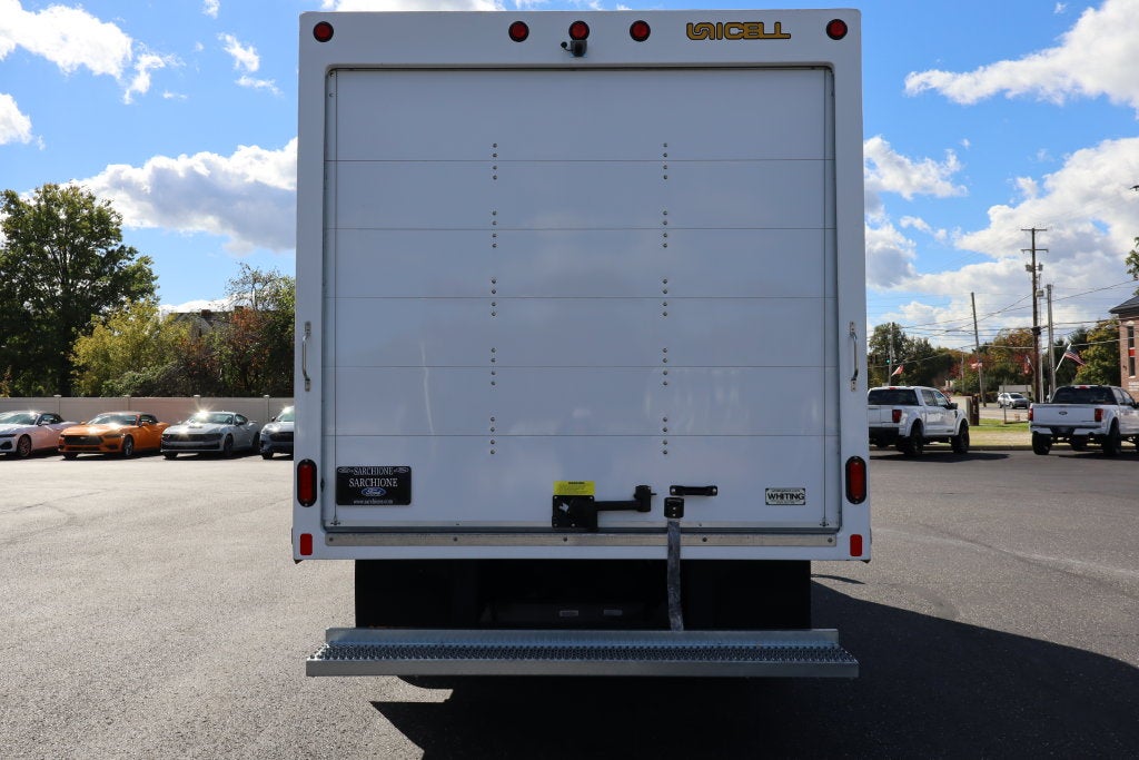2027 Ford E-450SD Cutaway DRW w/16' Unicell Cargo Box