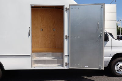 2027 Ford E-450SD Cutaway DRW w/16.5' Unicell Aerocell Body