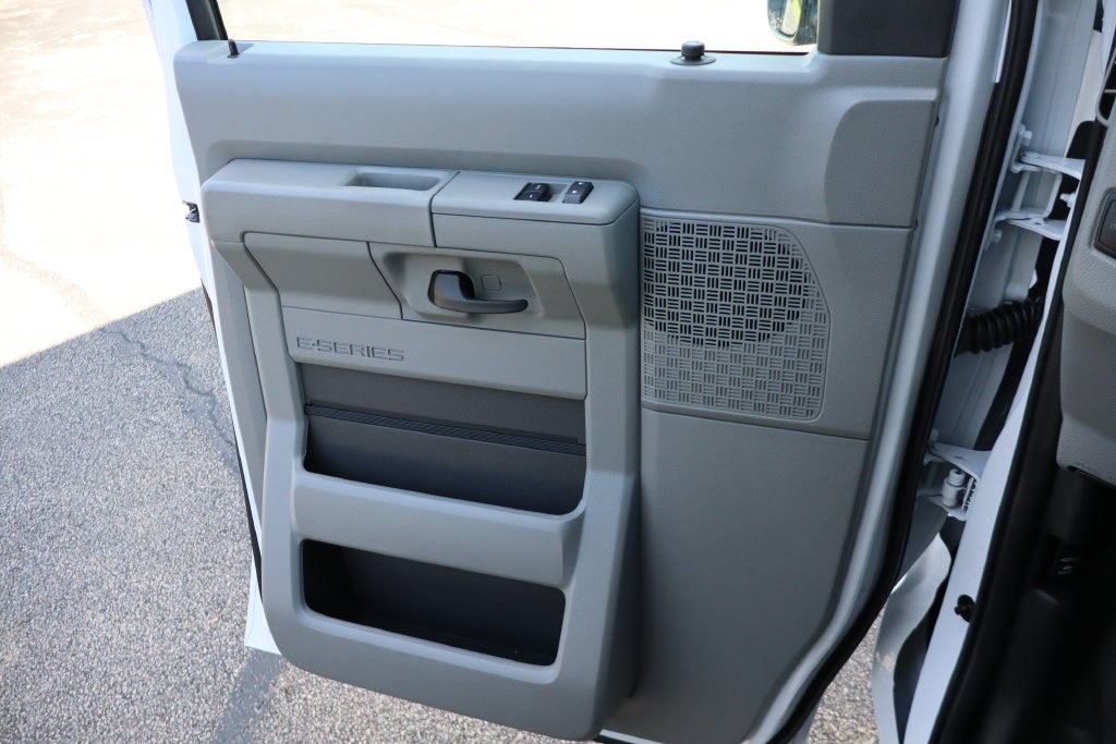 2027 Ford E-450SD Cutaway DRW w/16' Bay Bridge Cargo Box