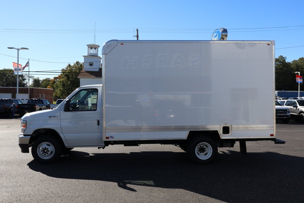 2027 Ford E-450SD Cutaway DRW w/16' Bay Bridge Cargo Box