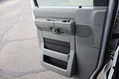 2014 Ford E-450SD Cutaway w/17.5' Morgan Cargo Box