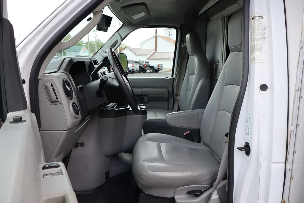 2014 Ford E-450SD Cutaway w/17.5' Morgan Cargo Box