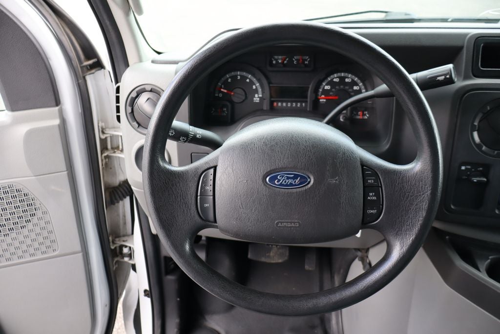 2014 Ford E-450SD Cutaway w/17.5' Morgan Cargo Box