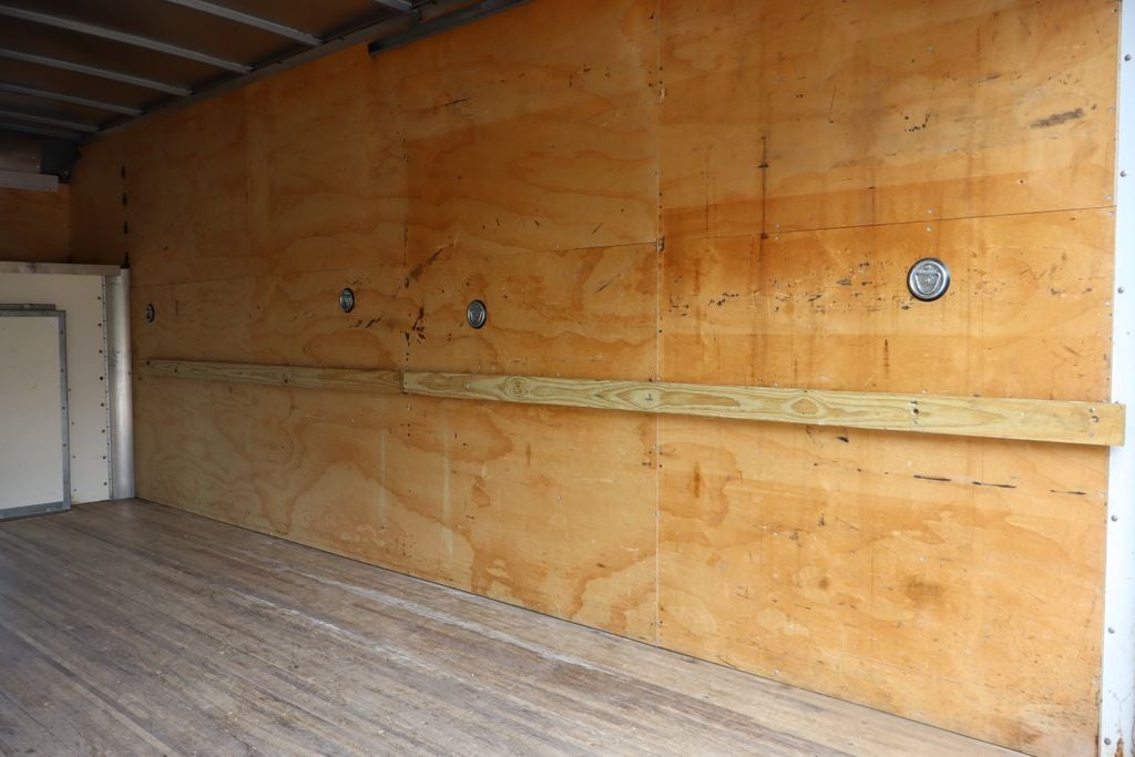 2014 Ford E-450SD Cutaway w/17.5' Morgan Cargo Box