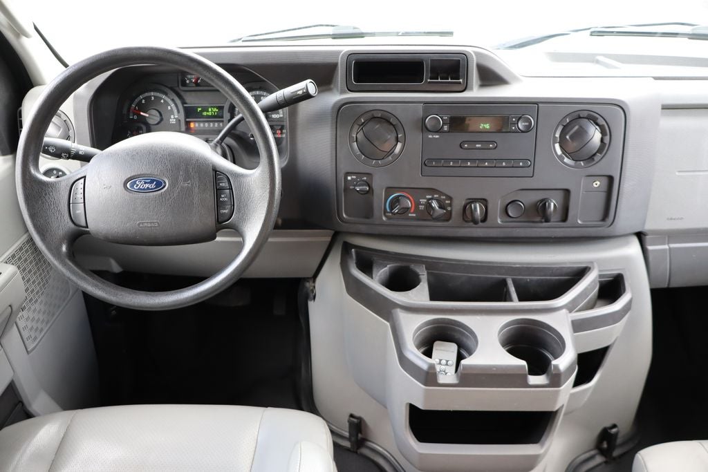 2014 Ford E-450SD Cutaway w/17.5' Morgan Cargo Box