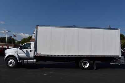 2025 Ford F-750SD w/26' Morgan Track Body DRW