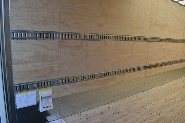 2025 Ford F-750SD w/26' Morgan Track Body DRW