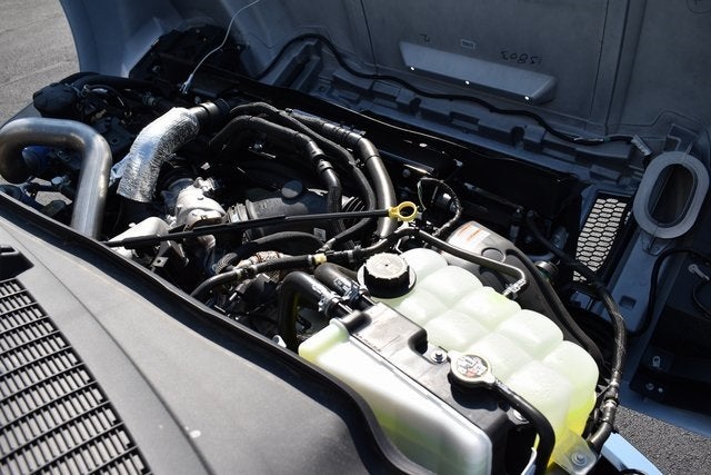 2025 Ford F-750SD w/26' Morgan Track Body DRW