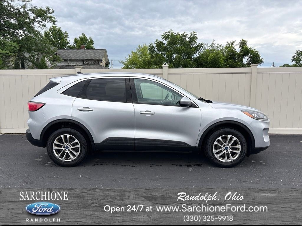 2020 Ford Escape SE