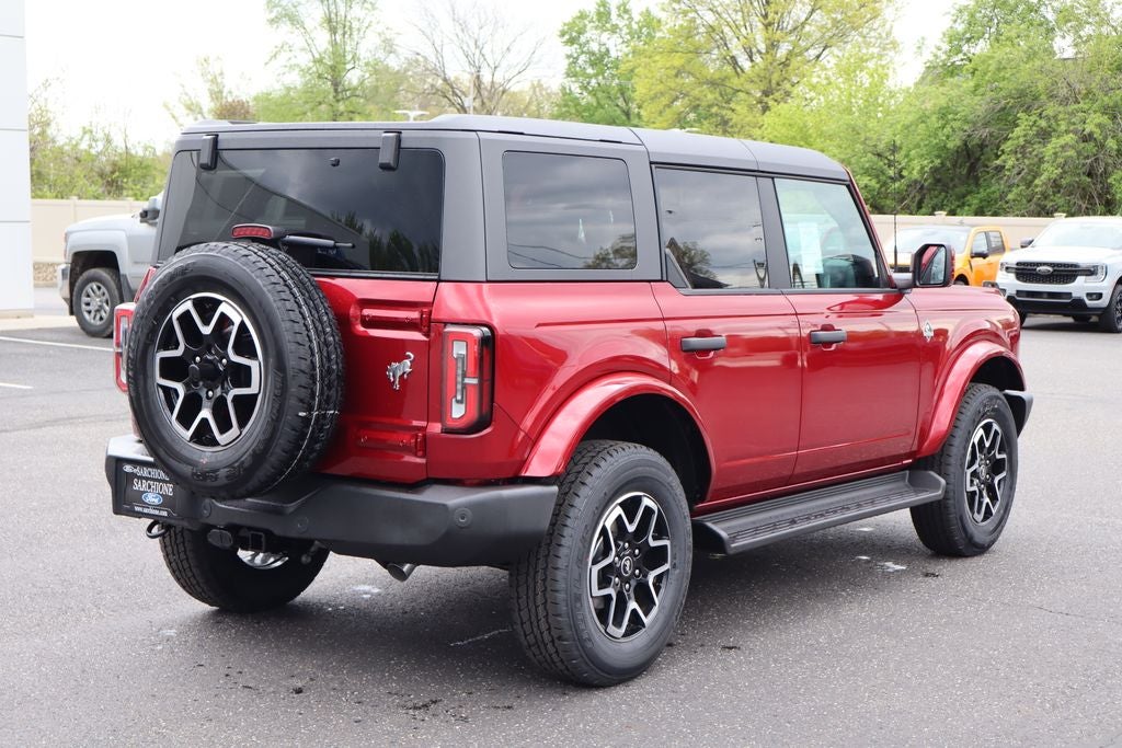2026 Ford Bronco Outer Banks
