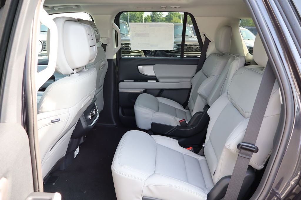 2027 Ford Expedition Active