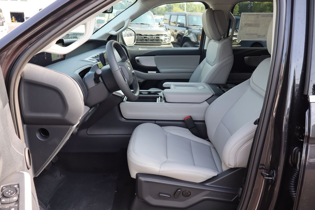 2027 Ford Expedition Active