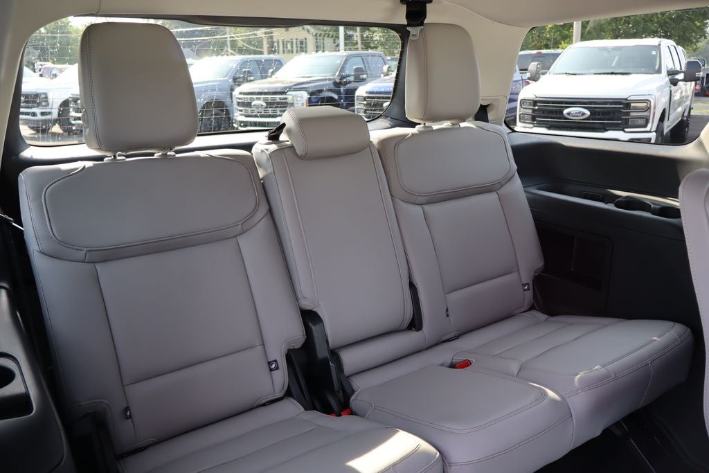 2027 Ford Expedition Active