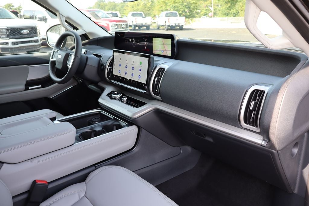 2027 Ford Expedition Active