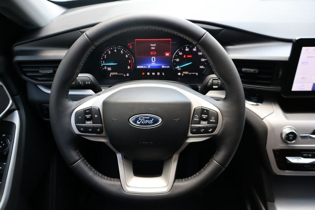 2024 Ford Explorer XLT