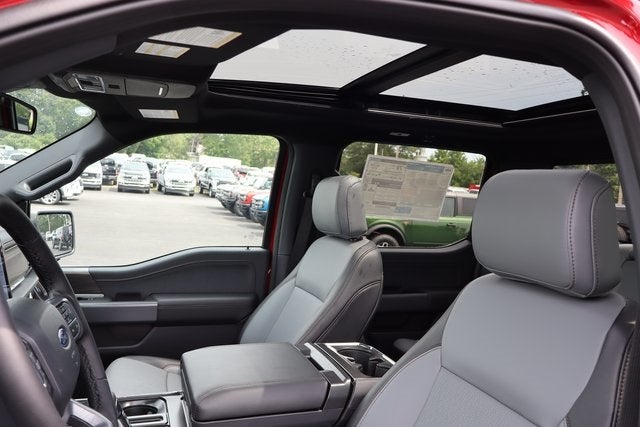 2025 Ford F-150 Lightning Lariat