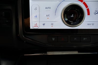 2025 Ford F-150 Lightning Platinum