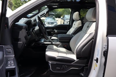 2025 Ford F-150 Lightning Platinum